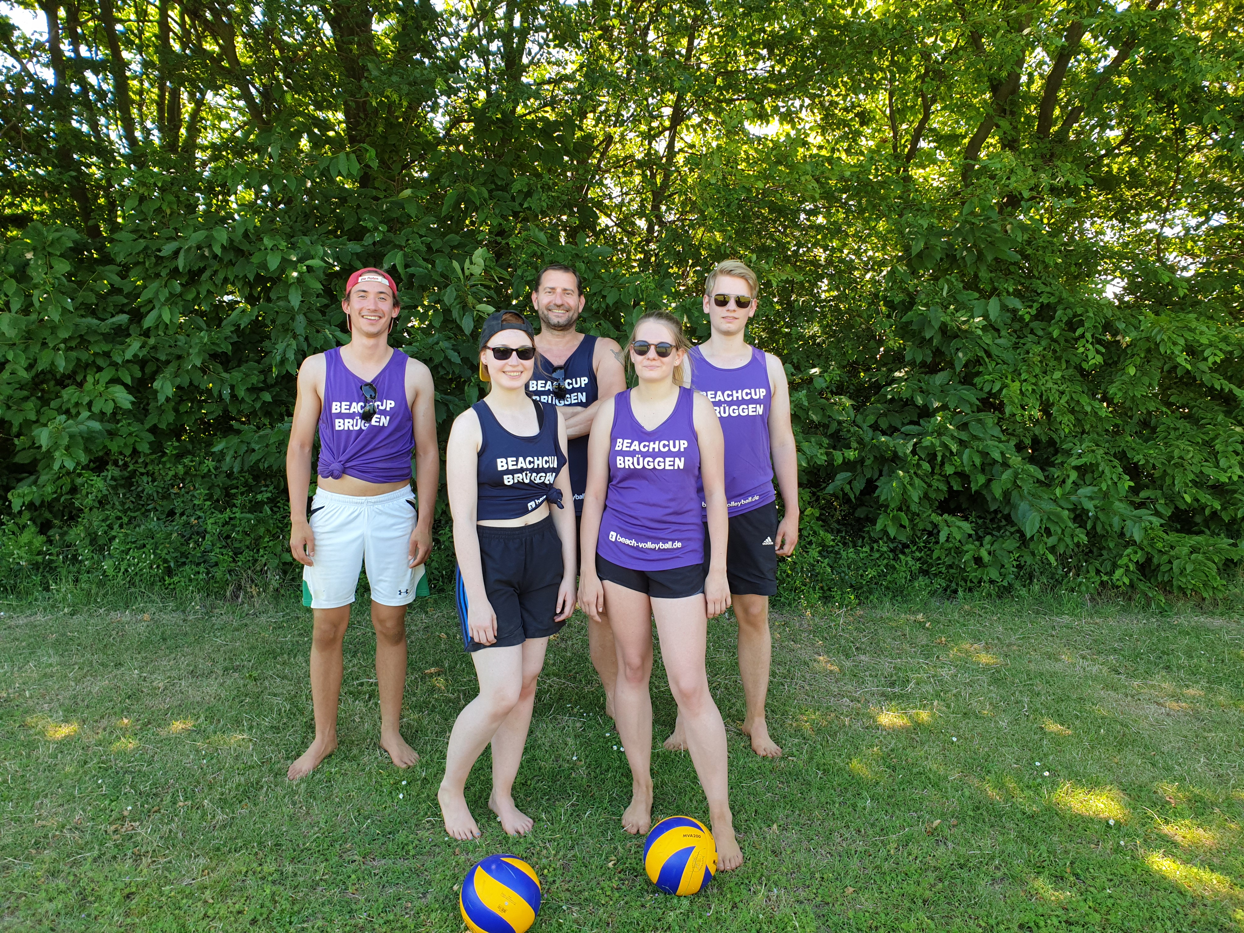 Spielerinnen und Spieler mit Trainer, Brüggen Beach-Cup 2019